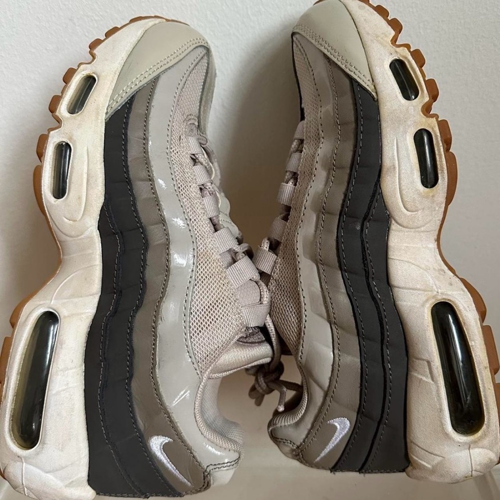 Nike Air Max 95 Sneakers Women’s 7.5